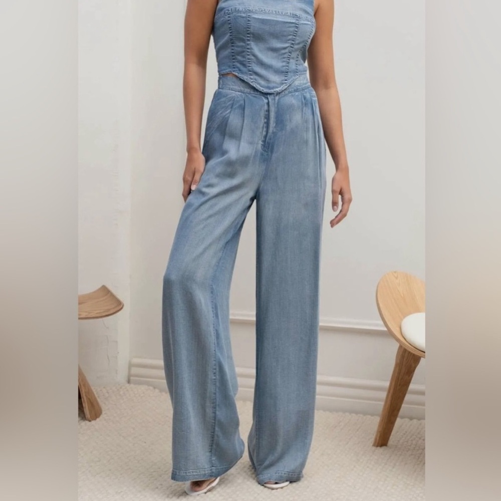 Elegant Light Blue Denim Pants